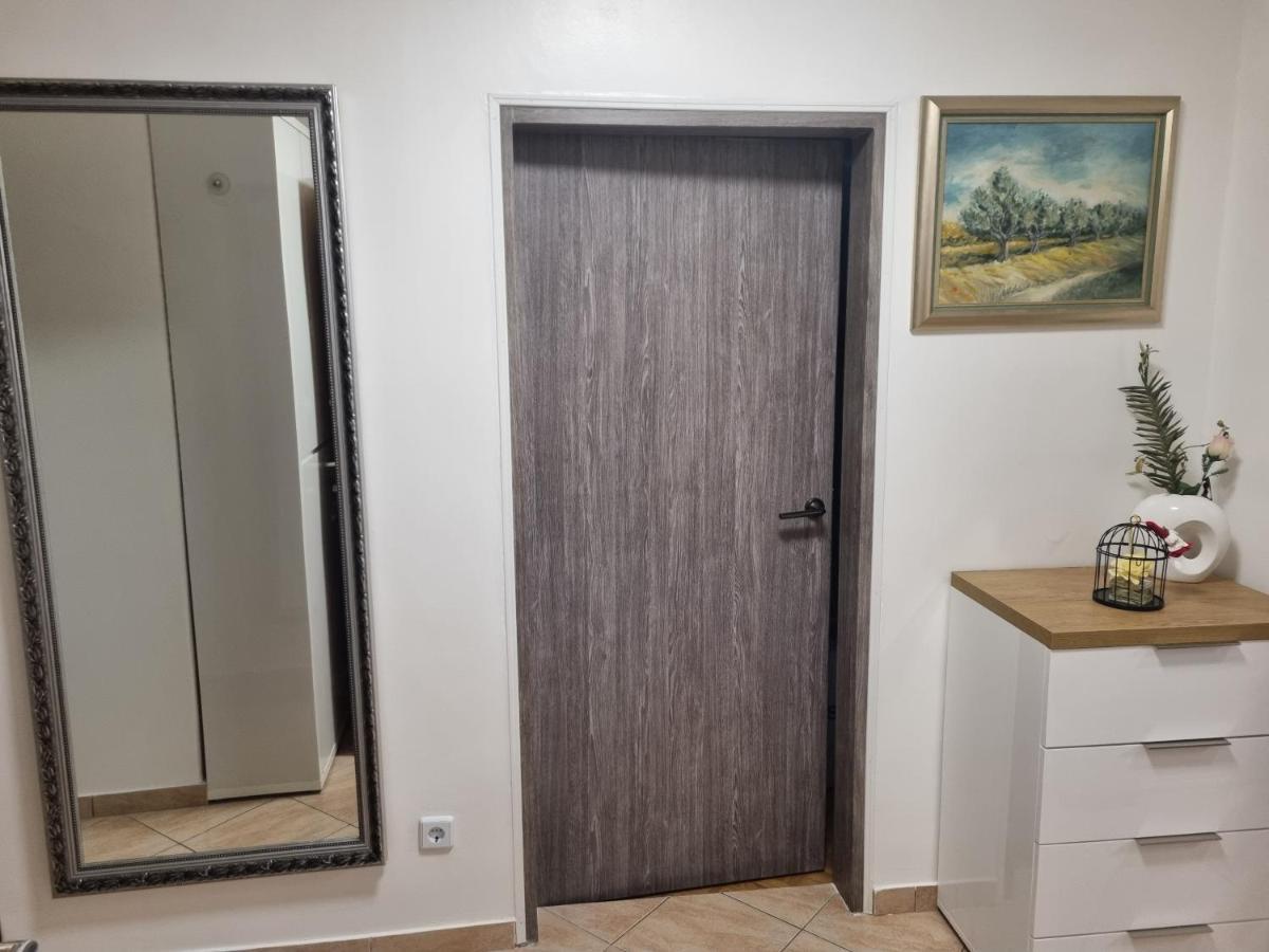 Apartma Lumas โคเปร์ ภายนอก รูปภาพ