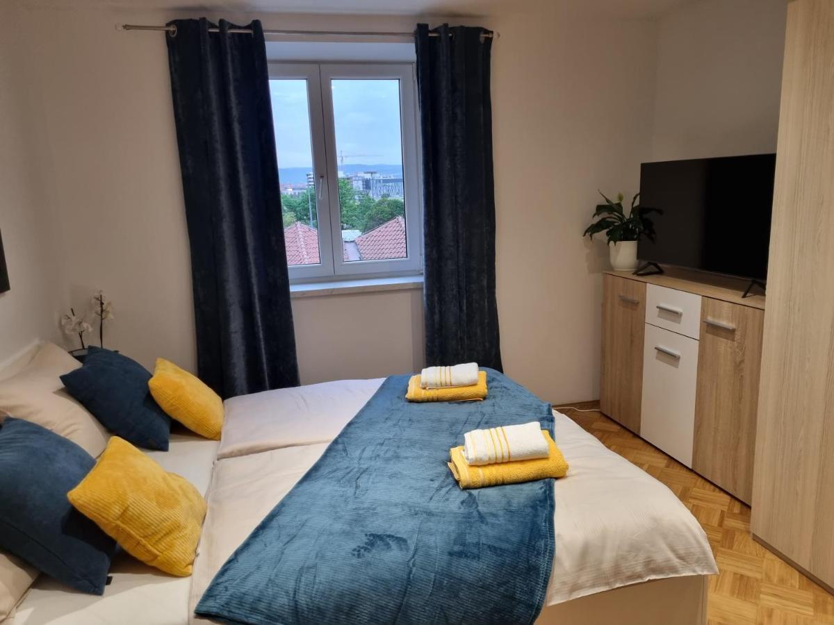 Apartma Lumas โคเปร์ ภายนอก รูปภาพ