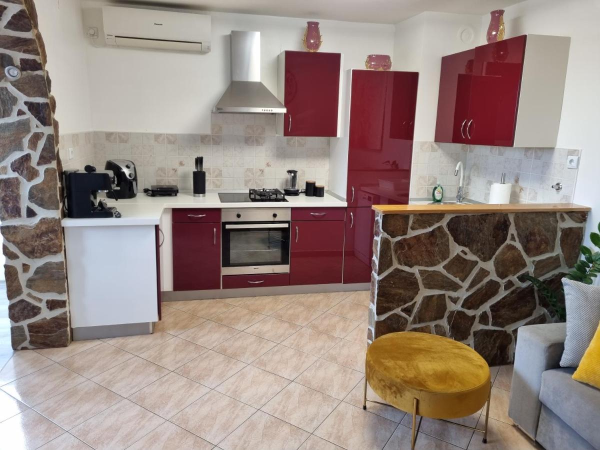 Apartma Lumas โคเปร์ ภายนอก รูปภาพ